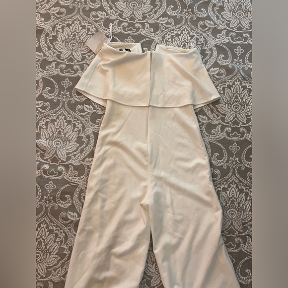 Off Shoulder Beige/off white Jumpsuit Size XS - Picture 7 of 8